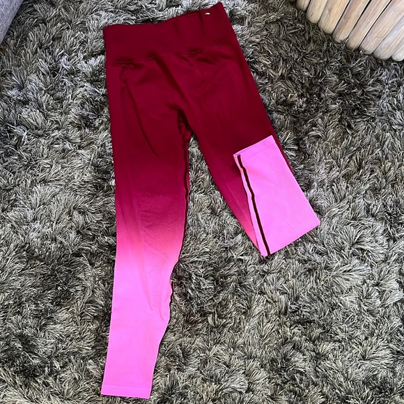 PINK Victoria's Secret Pants - Active Seamless Ombre Leggings size S